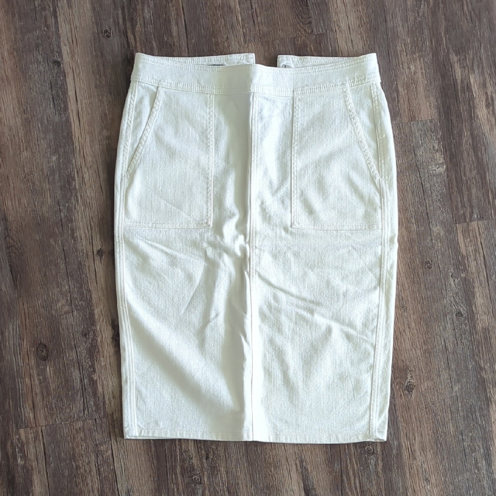 Elegant White Denim Lands End Pencil Skirt